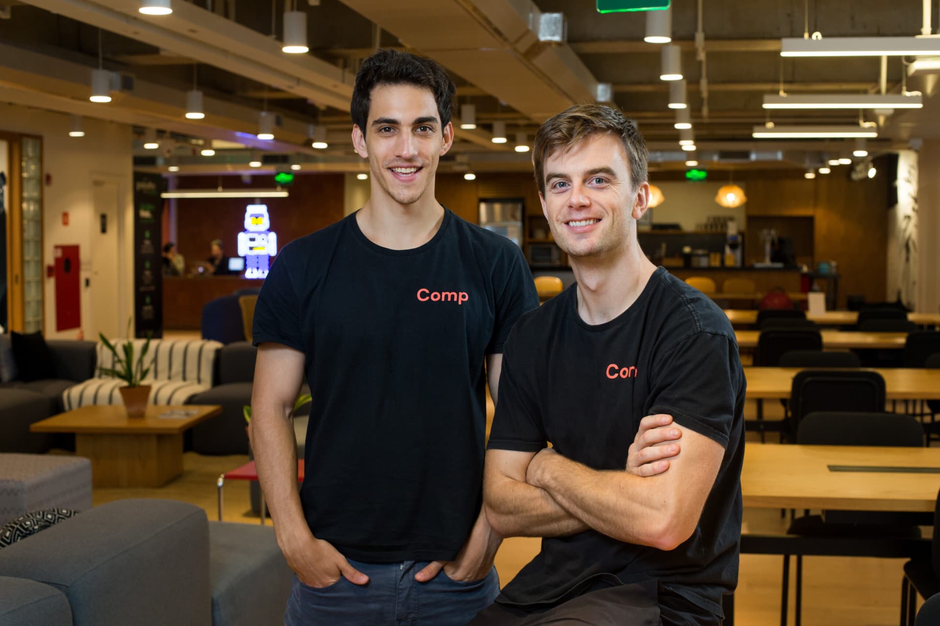 Comp, o banco de dados dos salários, lança Inteligência Artificial para remover vieses no reconhecimento de colaboradores