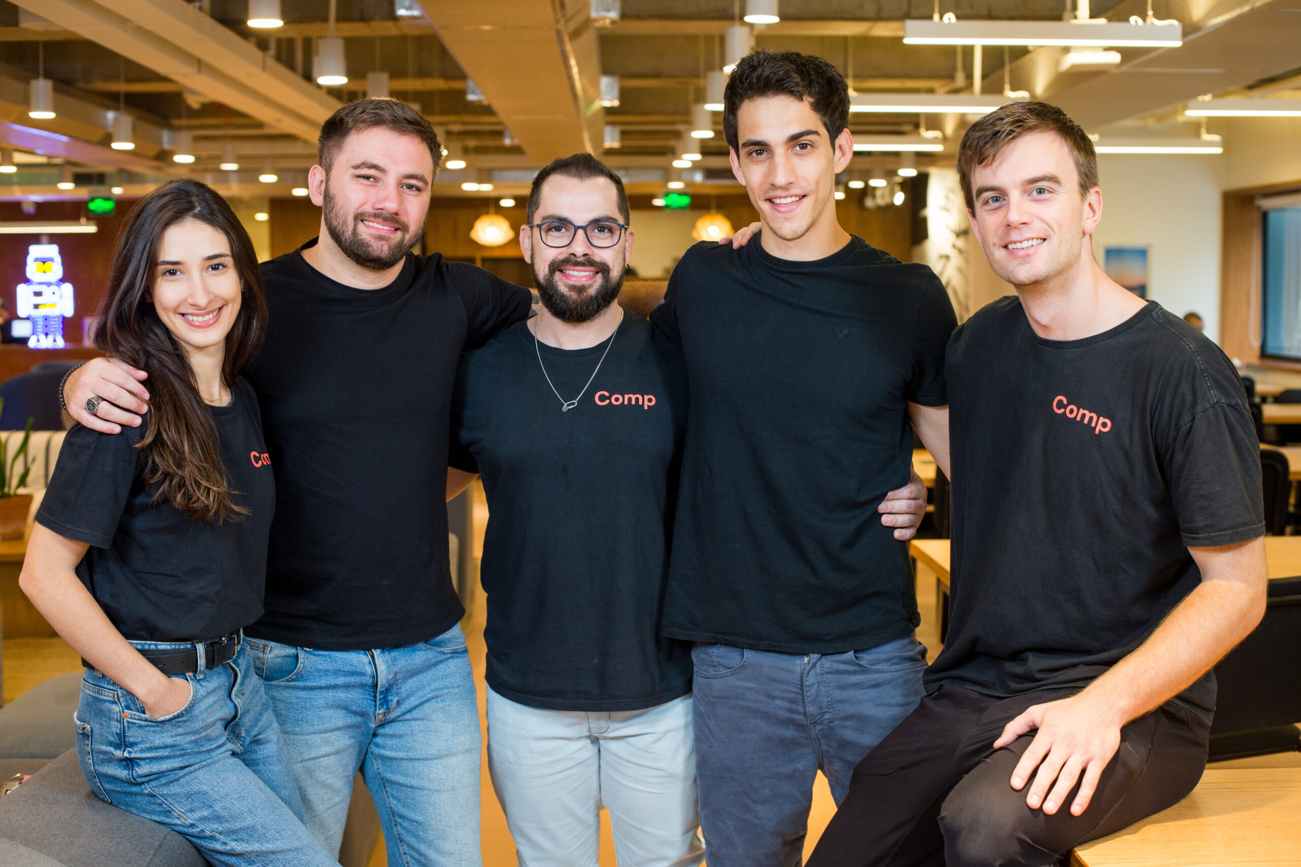 Gabriela Barba (co-Founder), Cleiton Rodrigues (co-Founder), Filipe Ducas (co-Founder), Pedro Bobrow (co-Founder) e Christophe Gerlach (co-Founder)